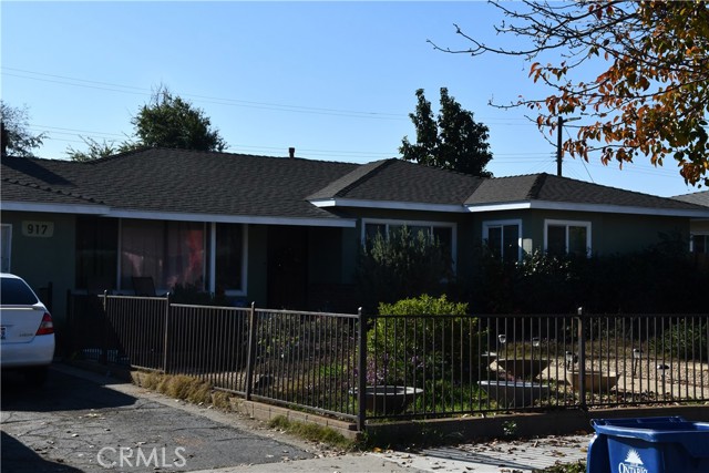 917 W. Flora St., Ontario CA: https://media.crmls.org/medias/7e2c0a7b-b71e-44a8-a037-6f5014db3057.jpg
