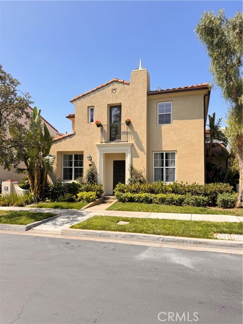 44 Arcata, Irvine CA: https://media.crmls.org/medias/7e2c63ee-0123-47ee-8bc3-e446a3a0910a.jpg