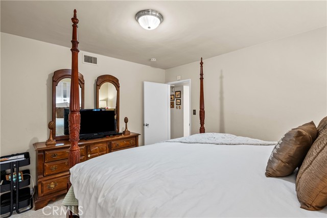 Detail Gallery Image 26 of 48 For 385 S Oakland Ave #305,  Pasadena,  CA 91101 - 3 Beds | 2 Baths