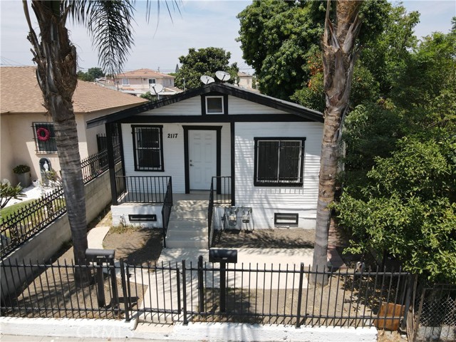 Detail Gallery Image 29 of 31 For 2117 E 112th St, Los Angeles,  CA 90059 - 4 Beds | 2 Baths
