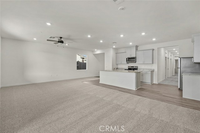 803 Longhorn Drive, San Jacinto CA: https://media.crmls.org/medias/7e2d661d-5b80-4d74-8803-6478ec41d570.jpg