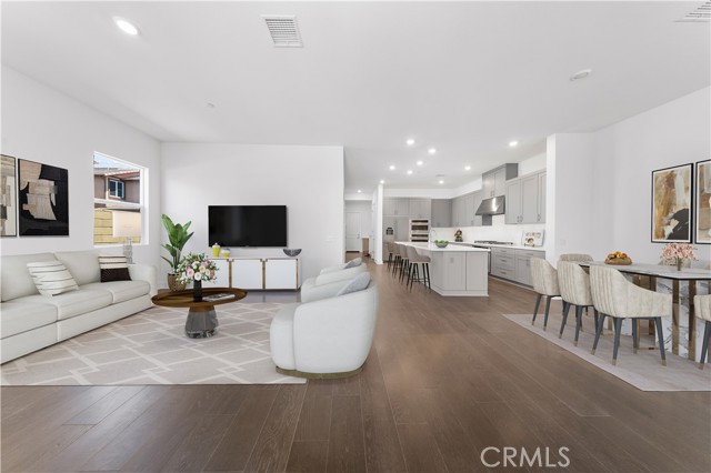 129 Great Park Blvd, Irvine CA: https://media.crmls.org/medias/7e2d9ed7-5ef2-4f7f-bede-3973c03756f6.jpg