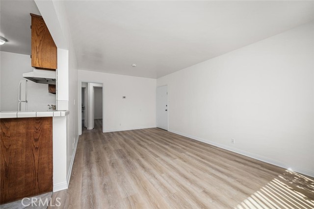 Detail Gallery Image 8 of 26 For 69 Glendora, Long Beach,  CA 90803 - – Beds | – Baths