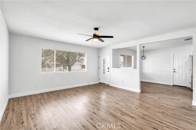 9213 Jacaranda Avenue, California City CA: https://media.crmls.org/medias/7e2e961c-c4be-4e00-867e-308e41a360d8.jpg