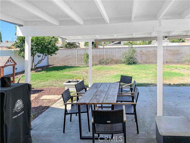 Detail Gallery Image 7 of 8 For 5253 Deeboyar, Lakewood,  CA 90712 - 2 Beds | 1 Baths