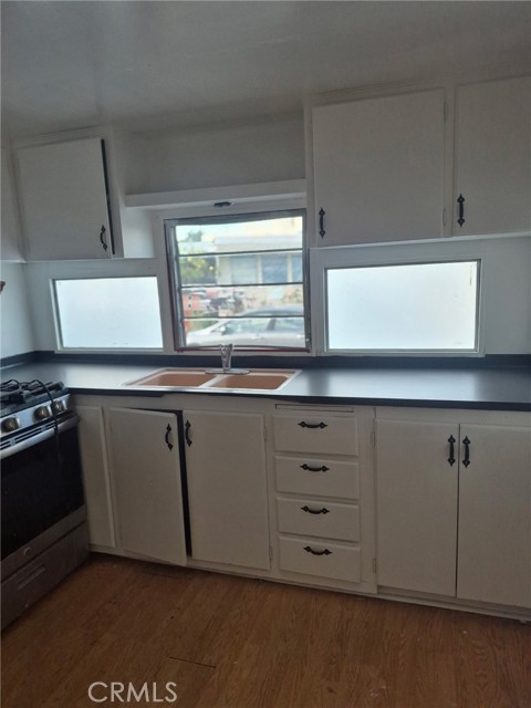 Detail Gallery Image 4 of 8 For 24725 Pennsylvania Ave #B18,  Lomita,  CA 90717 - 2 Beds | 2 Baths