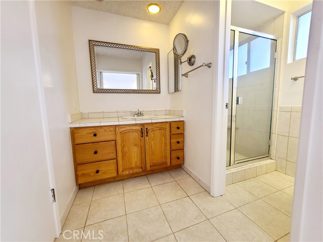 1463 Strawberry Hill Road, Thousand Oaks CA: https://media.crmls.org/medias/7e332066-da96-4ede-9c91-d93bb1b45fa7.jpg