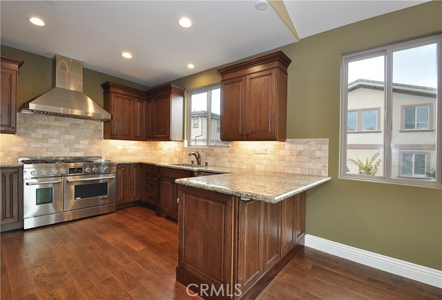 519 Lucia Avenue, Redondo Beach, California 90277, 4 Bedrooms Bedrooms, ,2 BathroomsBathrooms,Residential,Sold,Lucia,SB17035831