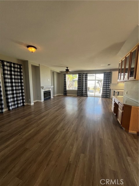 Detail Gallery Image 7 of 8 For 9 Corte Montena, Lake Elsinore,  CA 92532 - 4 Beds | 2/1 Baths