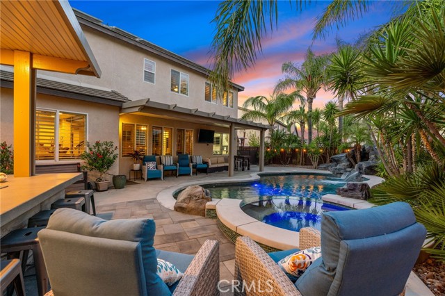 14131 Apple Grove Court, Eastvale CA: https://media.crmls.org/medias/7e33806e-4b9f-4ba2-961a-91dd861d9053.jpg