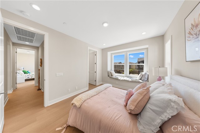 390 Riverbend, Lake Forest CA: https://media.crmls.org/medias/7e34037f-aa9c-4a30-a503-5618d7d51561.jpg
