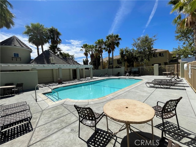 1800 E Lakeshore Drive, Lake Elsinore CA: https://media.crmls.org/medias/7e34328d-1a6f-4d6b-bf91-2295fa2db2fb.jpg