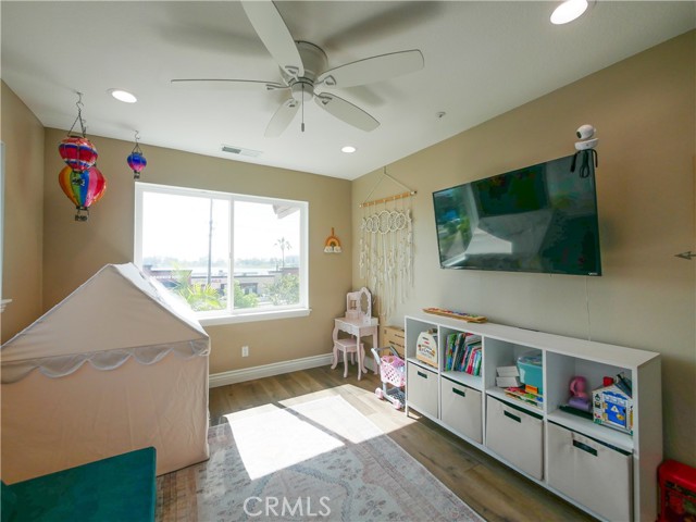 Detail Gallery Image 18 of 34 For 1064 Moreno Way, Placentia,  CA 92870 - 3 Beds | 2/1 Baths