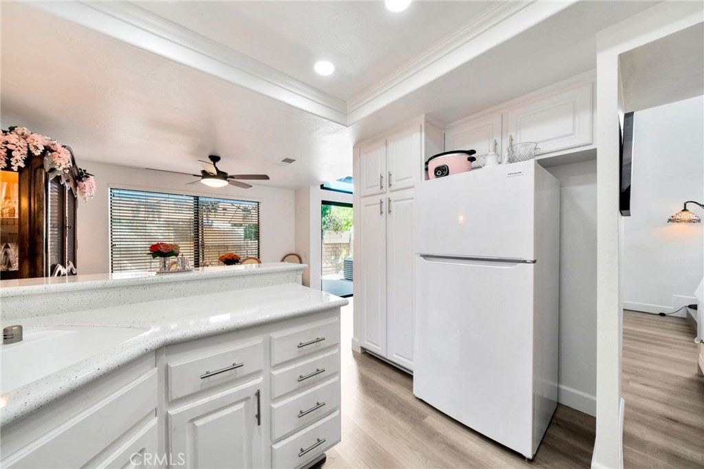 7e35addb E071 4f76 Ad49 9a1e6876063c