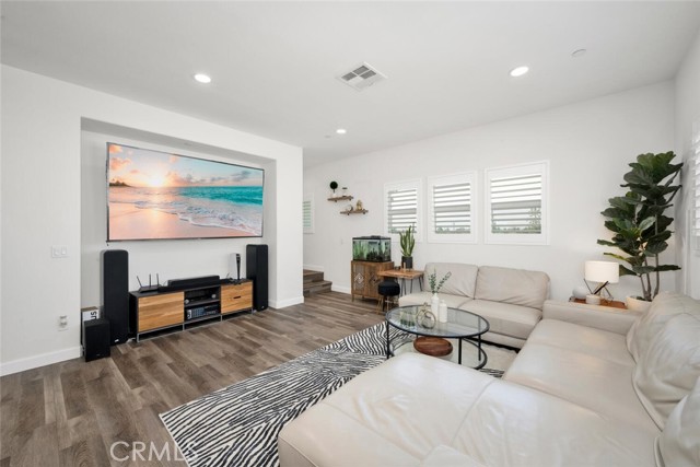 Front Image Thumbnail for CROC26086873