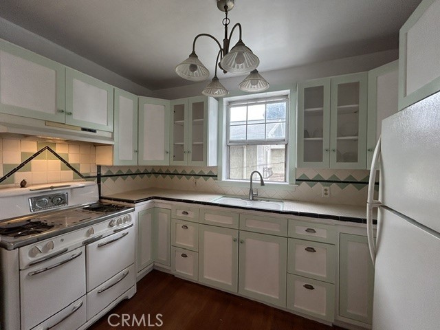 Detail Gallery Image 8 of 14 For 380 15th, San Pedro,  CA 90731 - 3 Beds | 1 Baths