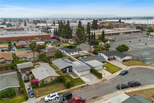 414 Markton Street, Los Angeles CA: https://media.crmls.org/medias/7e367af2-1d25-4267-b35e-403b8ac6f7cb.jpg
