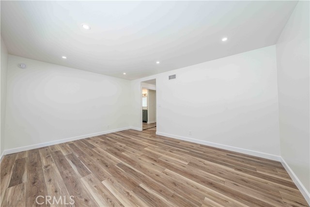 5212 Chablis Circle, Irvine CA: https://media.crmls.org/medias/7e36aa2b-8ee3-4079-870f-ec80be150da9.jpg