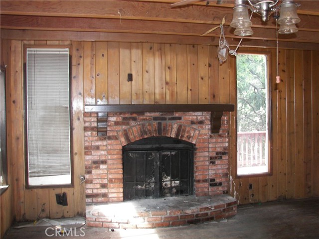 23730 Lakeview, Crestline, CA 92325