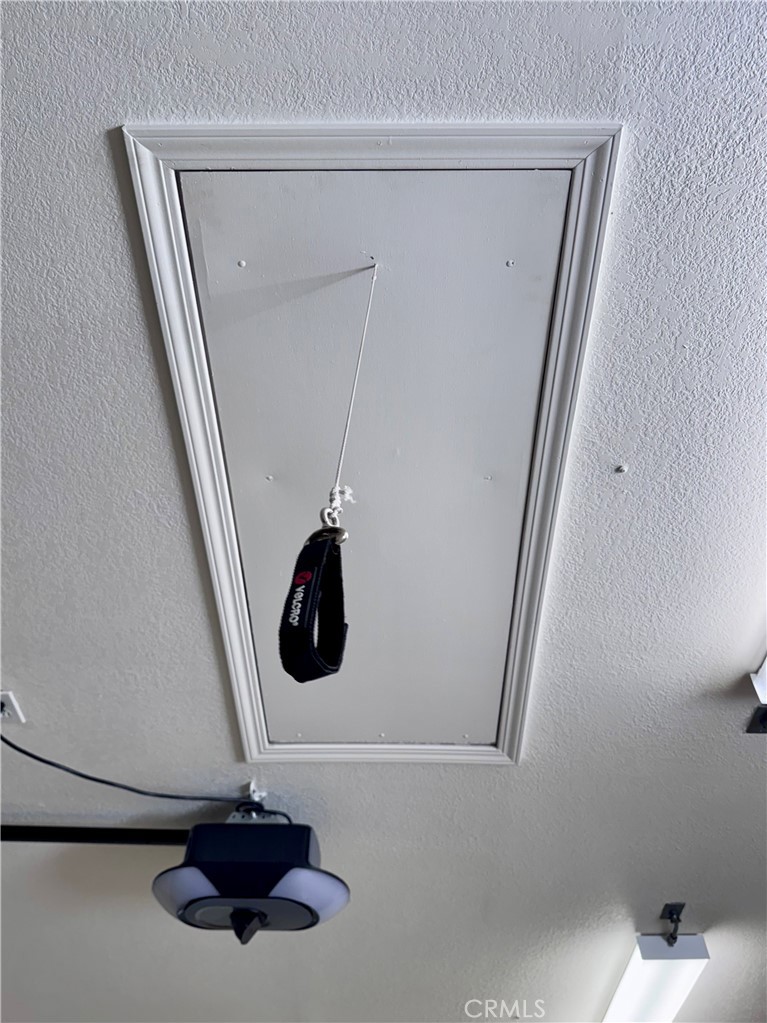 https://media.crmls.org/medias/7e36f8ce-2f8f-4444-9662-46d7a2736206.jpg?preset=X-Large