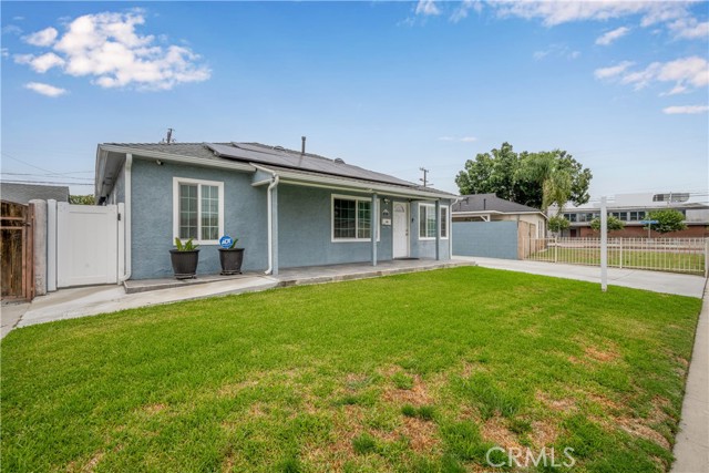13622 Benfield Avenue, Norwalk CA: https://media.crmls.org/medias/7e370a45-640f-46be-82f0-94af0bb289b9.jpg