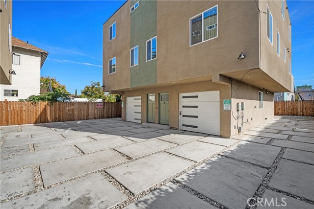 Detail Gallery Image 3 of 21 For 1820 S Orchard Ave #1/2,  Los Angeles,  CA 90006 - 4 Beds | 4 Baths