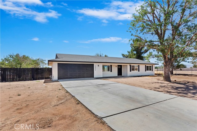 Detail Gallery Image 3 of 29 For 15615 Erie Rd, Apple Valley,  CA 92307 - 4 Beds | 2 Baths