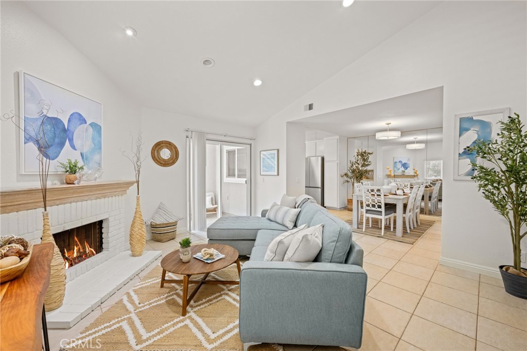 MLS #OC25262654 image #5