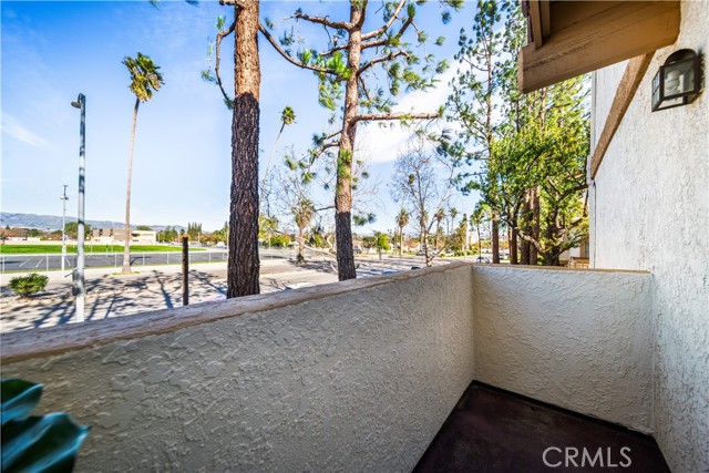 Detail Gallery Image 13 of 47 For 19950 Sherman Way Unit a a,  Winnetka,  CA 91306 - 3 Beds | 4 Baths