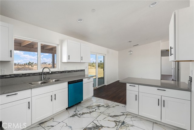 Detail Gallery Image 14 of 40 For 12275 Barbet Rd, Phelan,  CA 92371 - 4 Beds | 2 Baths