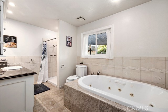 Detail Gallery Image 11 of 23 For 6006 Coke Ave, Long Beach,  CA 90805 - 2 Beds | 2 Baths