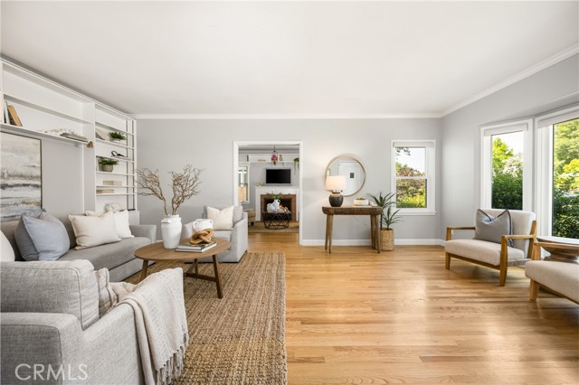 2412 Santiago Street, Santa Ana CA: https://media.crmls.org/medias/7e39e5ab-65e6-4931-a1e9-a04ad10d06eb.jpg