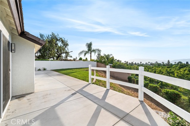 1563 Gary Lane, Redlands CA: https://media.crmls.org/medias/7e3a5a06-e746-4e40-b47a-d2ef097f8325.jpg
