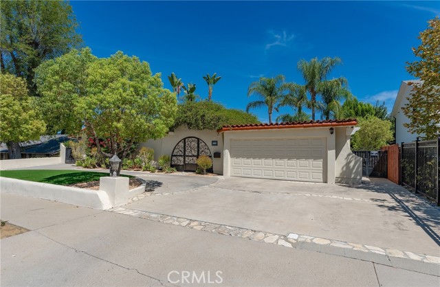 23365 Calvert Street photo 7