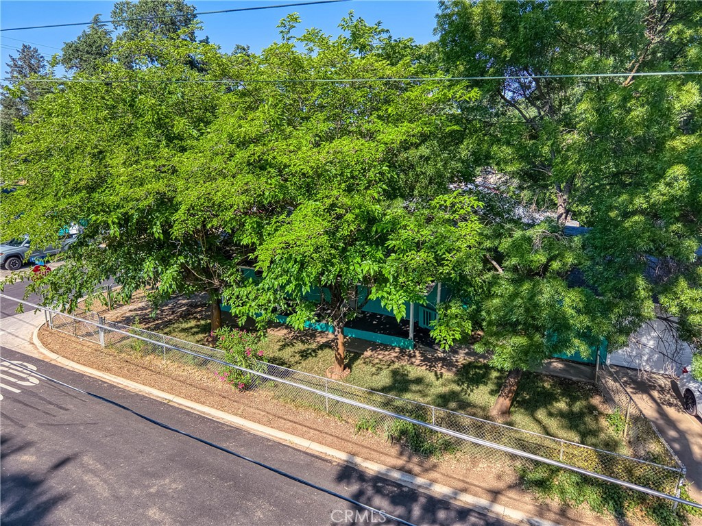 https://media.crmls.org/medias/7e3a8914-f61b-4415-af5a-96d25a13b634.jpg?preset=X-Large