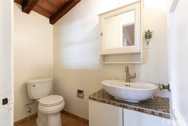 Detail Gallery Image 17 of 45 For 14719 Wyandotte St, Van Nuys,  CA 91405 - 2 Beds | 1/1 Baths