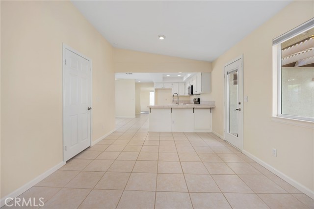 Detail Gallery Image 12 of 59 For 30449 Early Round, Canyon Lake,  CA 92587 - 3 Beds | 2 Baths