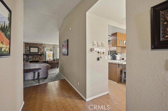 Detail Gallery Image 7 of 47 For 281 Jessica, Lake Elsinore,  CA 92530 - 3 Beds | 2 Baths