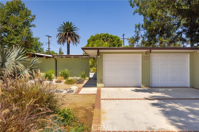 Detail Gallery Image 3 of 45 For 17025 Labrador St, Northridge,  CA 91325 - 4 Beds | 2/1 Baths