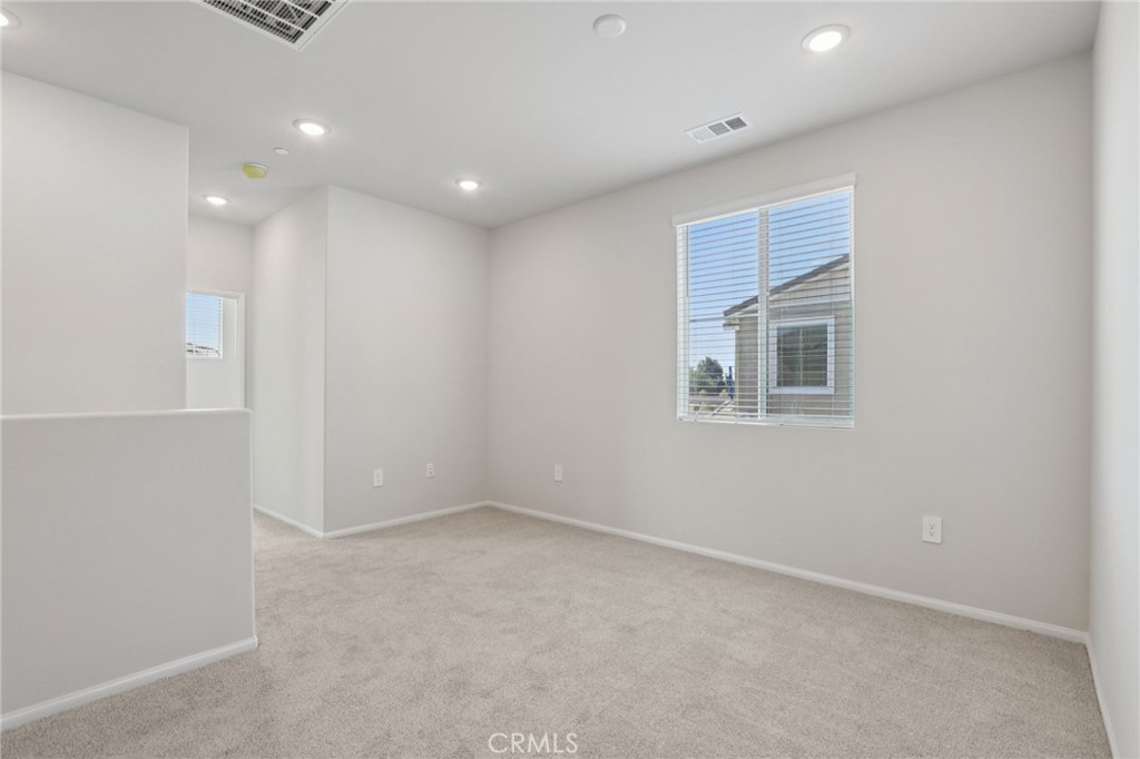 MLS #OC25222451 image #21