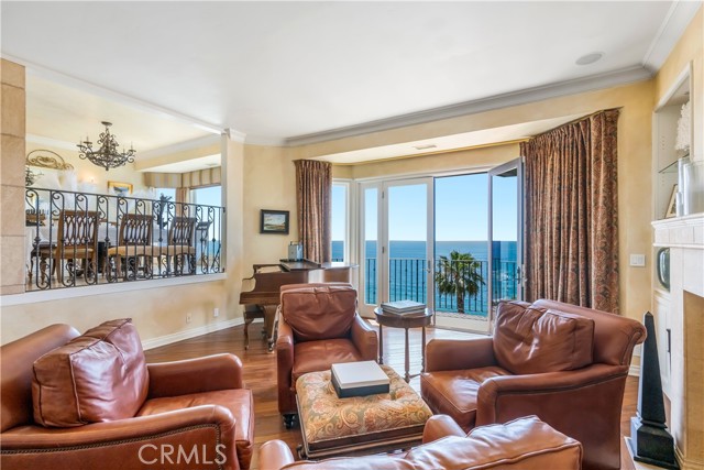 Detail Gallery Image 9 of 43 For 32061 Coast Hwy, Laguna Beach,  CA 92651 - 4 Beds | 4/2 Baths