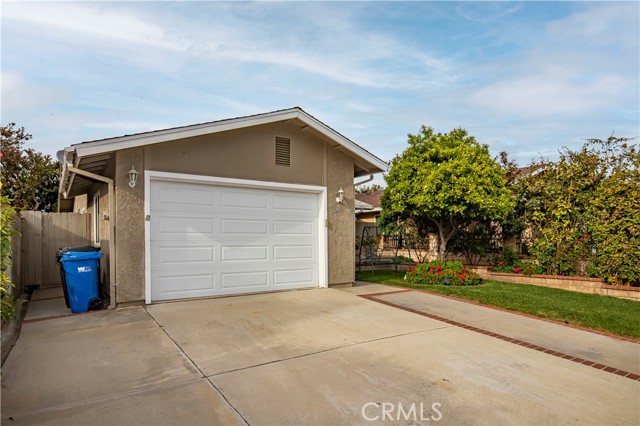 12509 James Weak Avenue photo 8