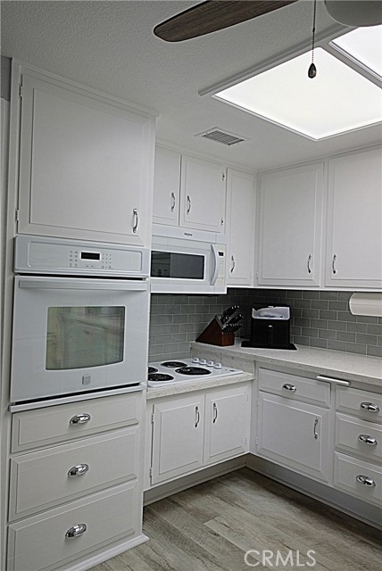 Detail Gallery Image 21 of 33 For 13141 Del Monte Dr 284f M11,  Seal Beach,  CA 90740 - 2 Beds | 1/1 Baths