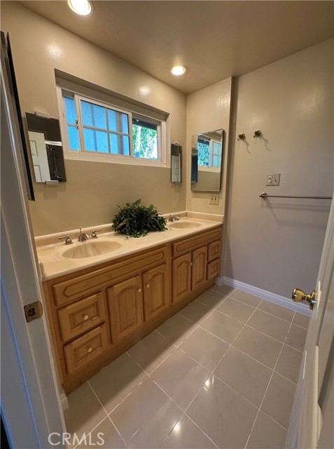 Detail Gallery Image 20 of 30 For 311 Sharon Rd, Arcadia,  CA 91007 - 5 Beds | 3 Baths