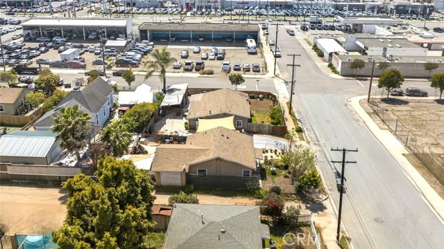 120 E 27th Street, National City CA: https://media.crmls.org/medias/7e427b92-06a4-432f-b75a-544bdc9280f0.jpg