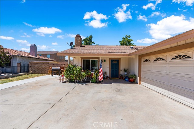 Detail Gallery Image 3 of 33 For 43019 Bloomingpark St, Lancaster,  CA 93536 - 4 Beds | 2 Baths