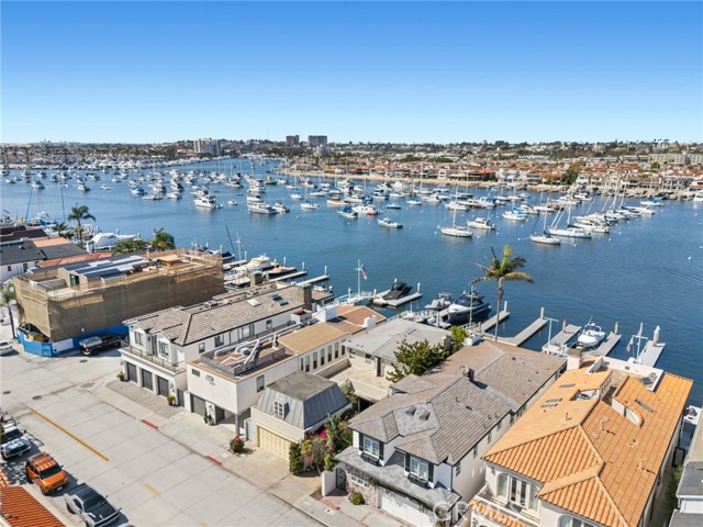 1340 W Bay Avenue, Newport Beach CA: https://media.crmls.org/medias/7e428fe4-1b49-41f5-b0a3-679517d3d619.jpg