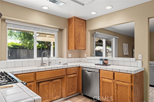 Detail Gallery Image 14 of 46 For 3249 Calistoga, Chico,  CA 95973 - 3 Beds | 2 Baths