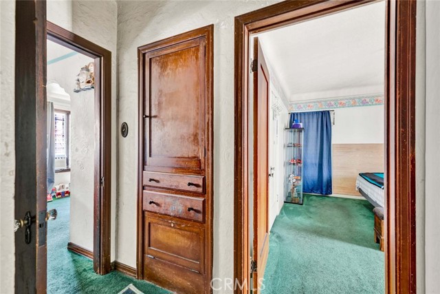 2184 Cedar Avenue, Long Beach CA: https://media.crmls.org/medias/7e435bfd-ff87-425b-850f-9e20f7051088.jpg