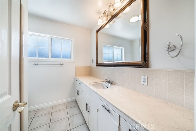 Detail Gallery Image 30 of 52 For 178 N Monterey Rd, Orange,  CA 92866 - 4 Beds | 4 Baths